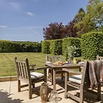 A Luxury Retreat In The Cotswolds