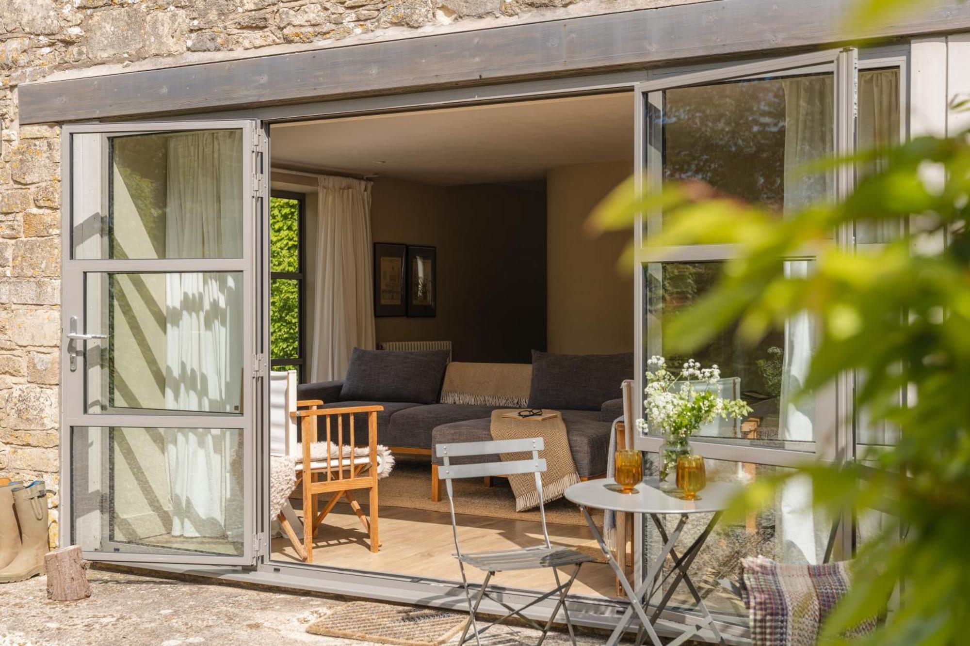 A Luxury Retreat In The Cotswolds Apartment *